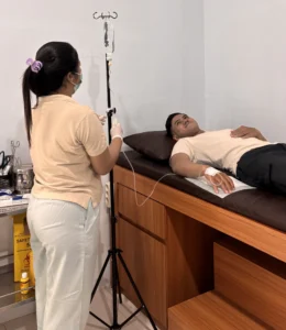 Healthy tips in Bali – IV therapy for boosting energy while traveling