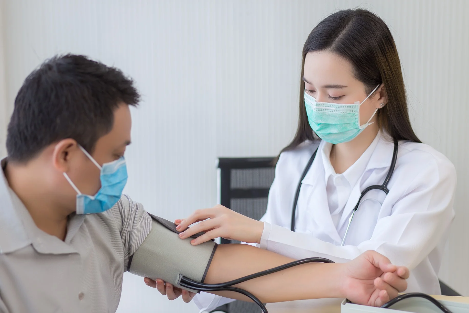 Medical staff performing tests included in General Health Checkups to monitor overall health.