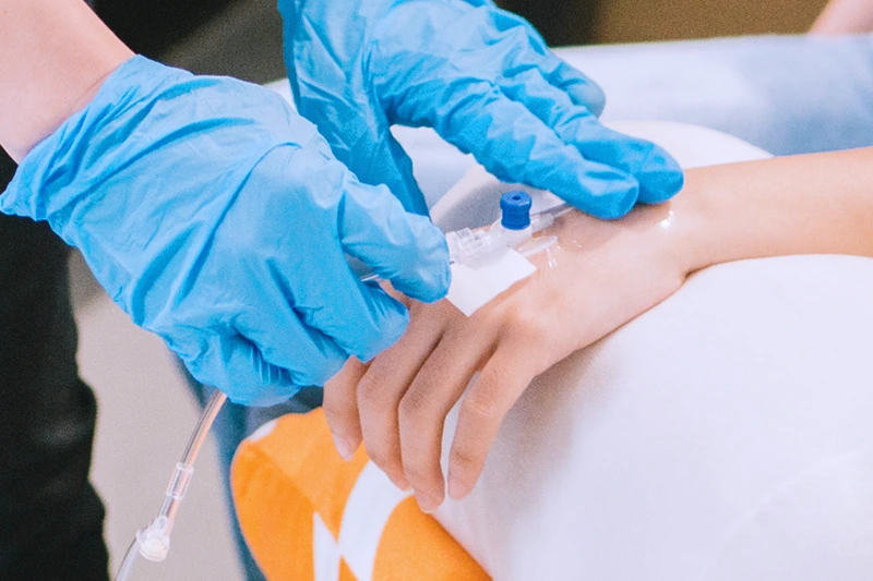 Safe and comfortable IV Infusion Kedungu treatment for hydration and wellness recovery.